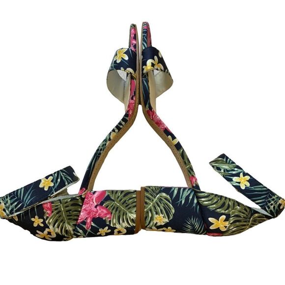 1901 Ellery Sandal Heels in Navy Hawaii Tropical Print Size 12M - Picture 4 of 11